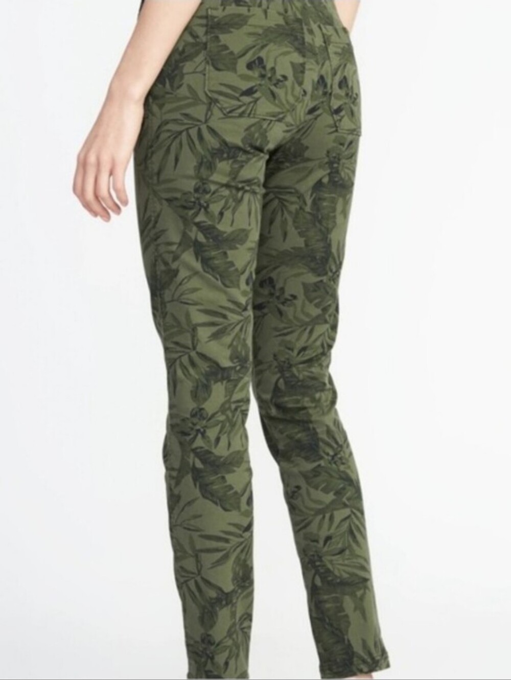 Tropical Leaf Pixie Pants - Picture 3 of 11